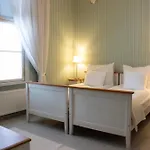 Отель Tehtaan